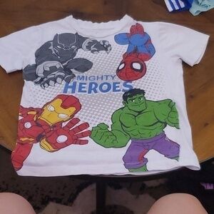 🐻   Marvel Superhero Tshirt Size 7/8